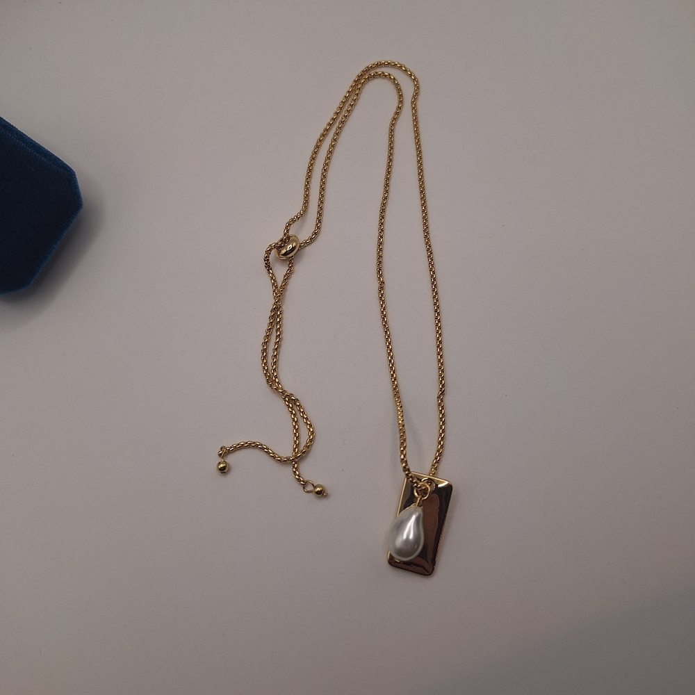 Gold Slider Necklace | Pearl Drop Pendant Necklace | Minimal Elegant Jewelry - Picture 4 of 8